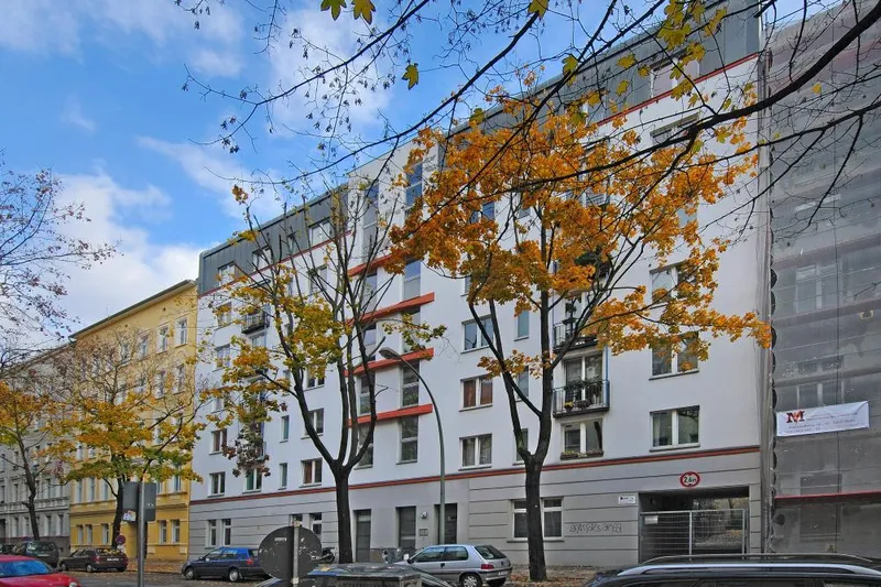 (WBS100/140) 2-Zimmer-Wohnung in Friedrichshain — photo 1